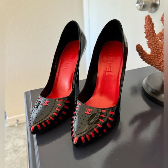 CHANEL PATENT LEATHER HEELS shoes (seen in lady gaga music video) - Picture 1 of 16